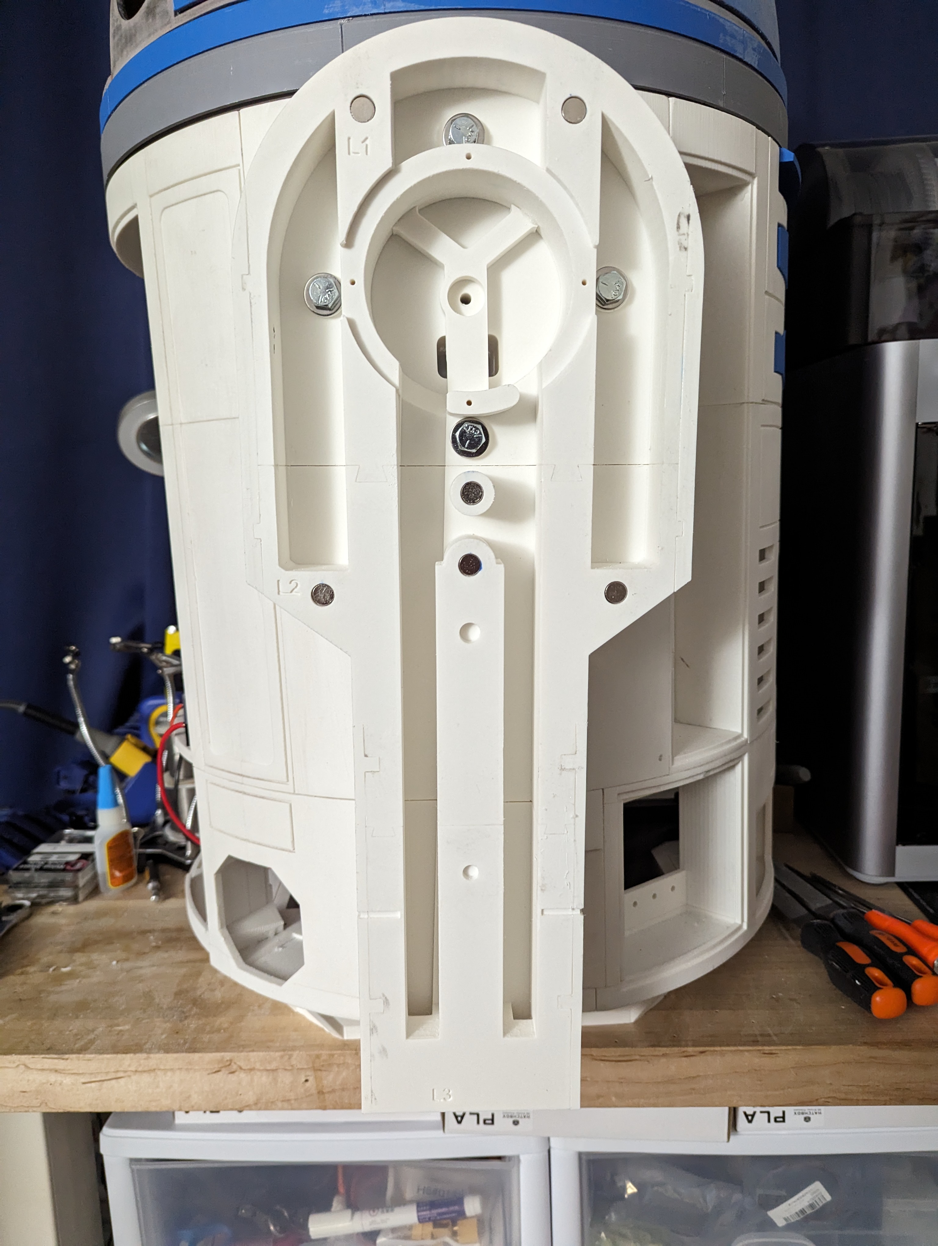 R2-D2 Model View 12